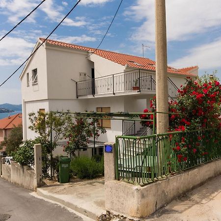 Apartment Tamara Trogir Exteriör bild