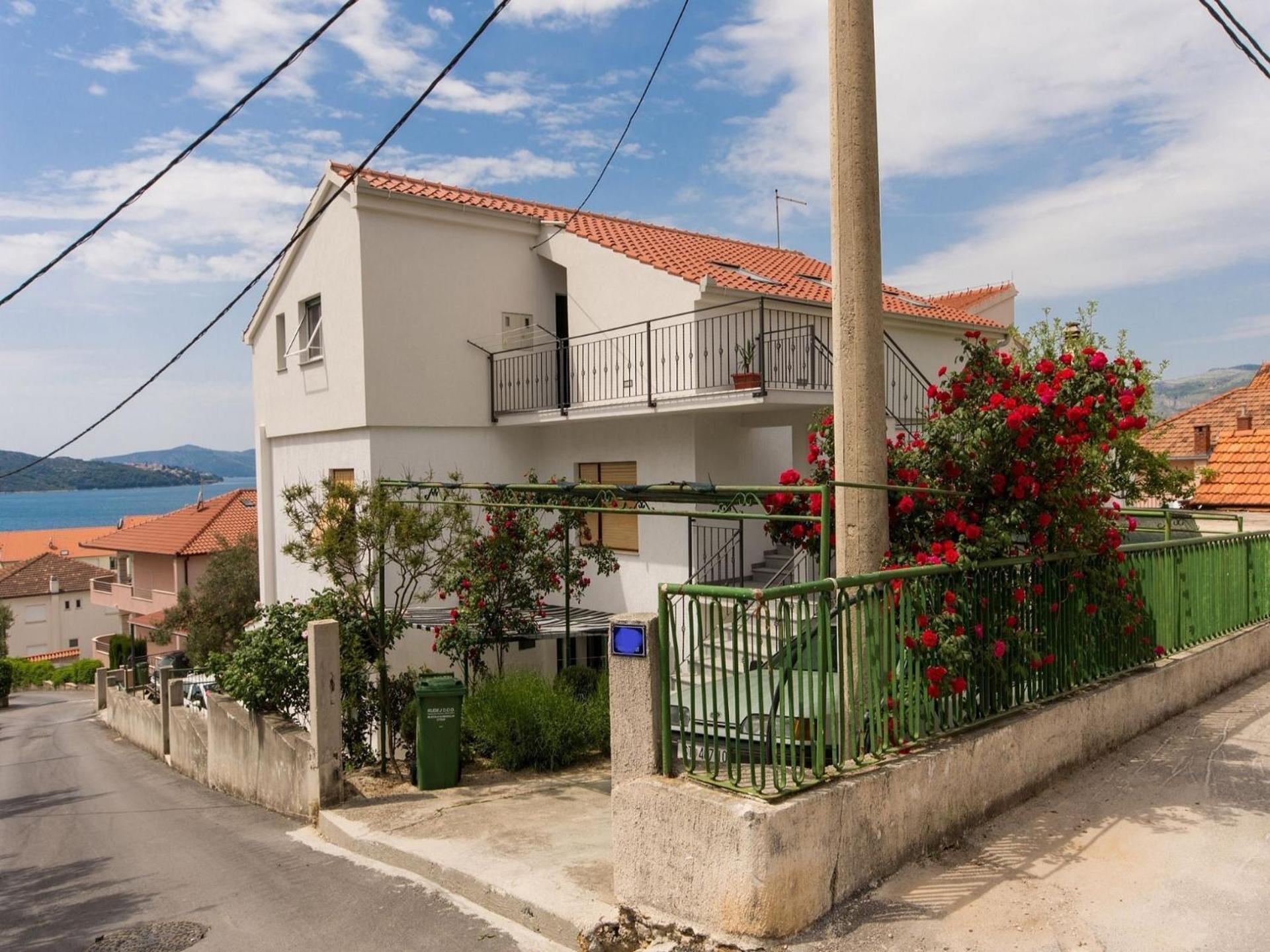 Apartment Tamara Trogir Exteriör bild